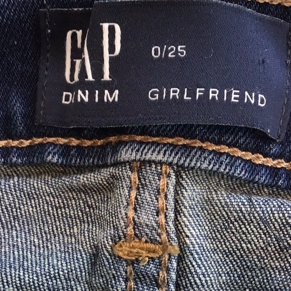 GAP Denim Girlfriend Dark Indigo Mid-Rise Tapered Leg Denim Jeans 0/25 - Picture 6 of 8